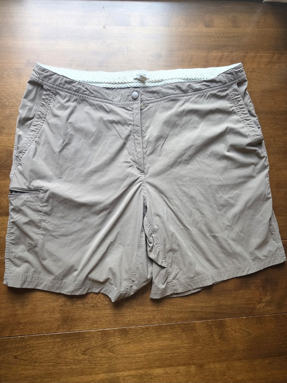 L.L. Bean Women’s Tan Outdoor Performance Shorts